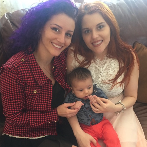 Meet your Posher, Rikki&Angie - Picture 2 of 5